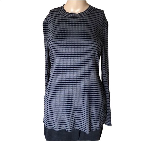 Tahari Sweaters - TAHARI sweater gray and black vertical stripes size M